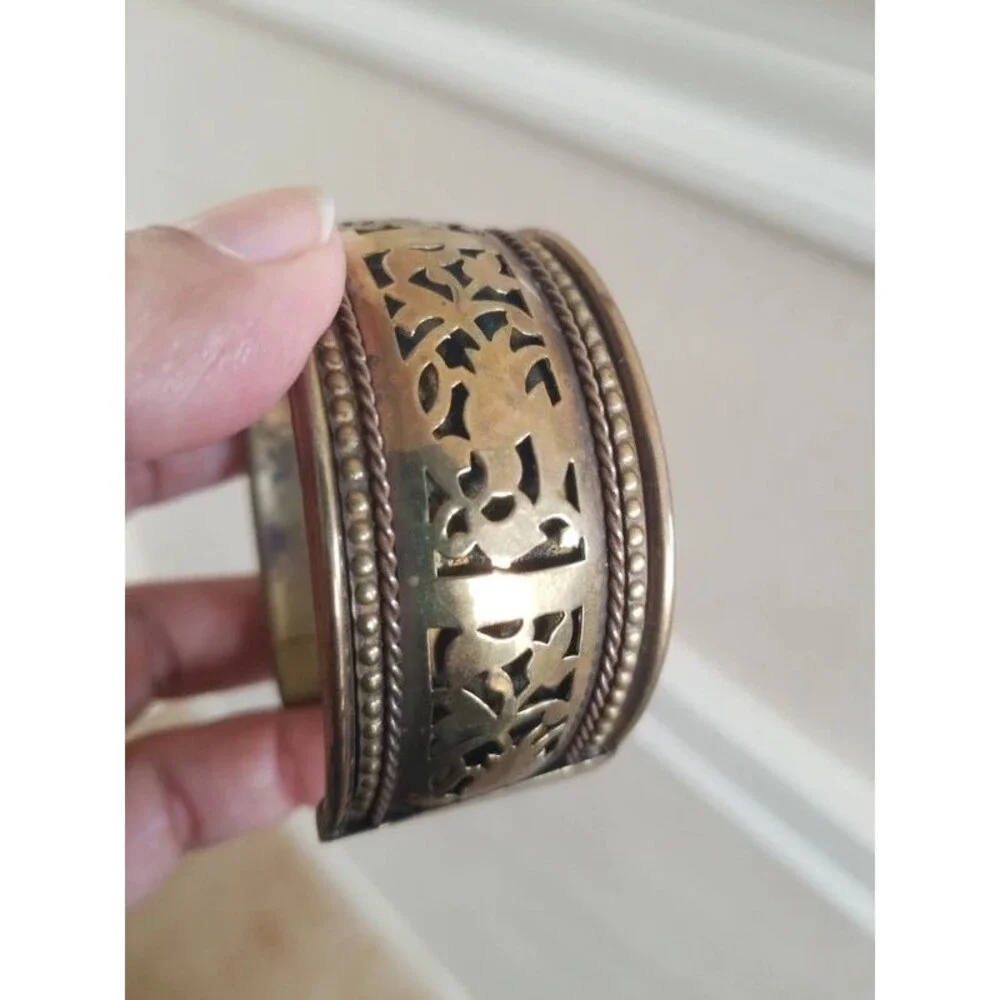 2 piece Vintage bronze cuff bracelets